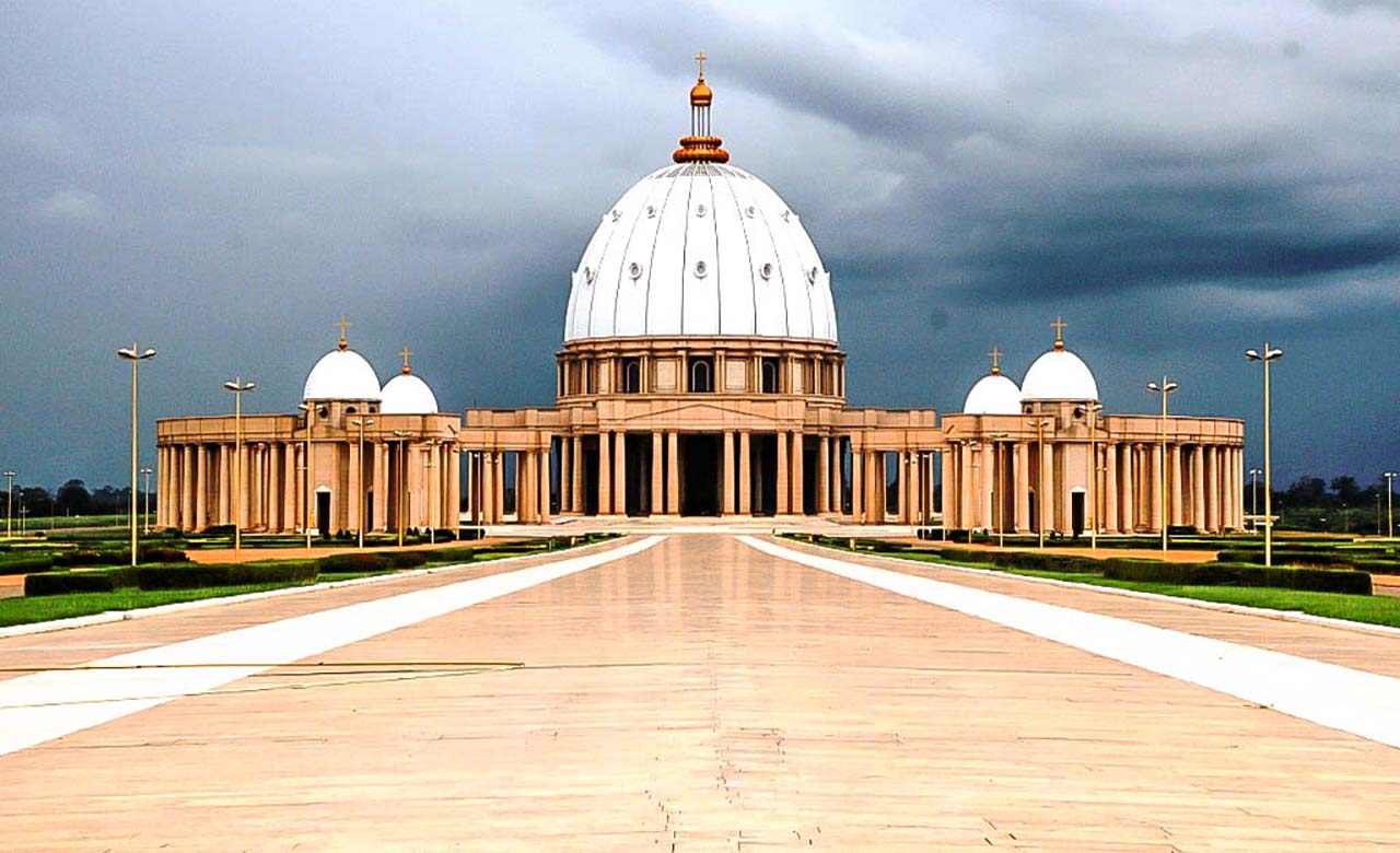 basilique-Notre-Dame-de-la-Paix-de-Yamoussoukro
